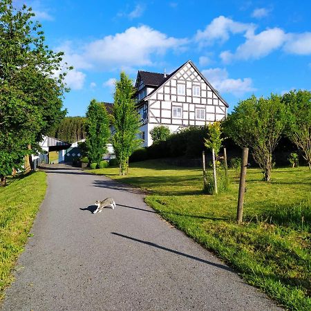 Kleine Auszeit Apartment Eslohe Bagian luar foto